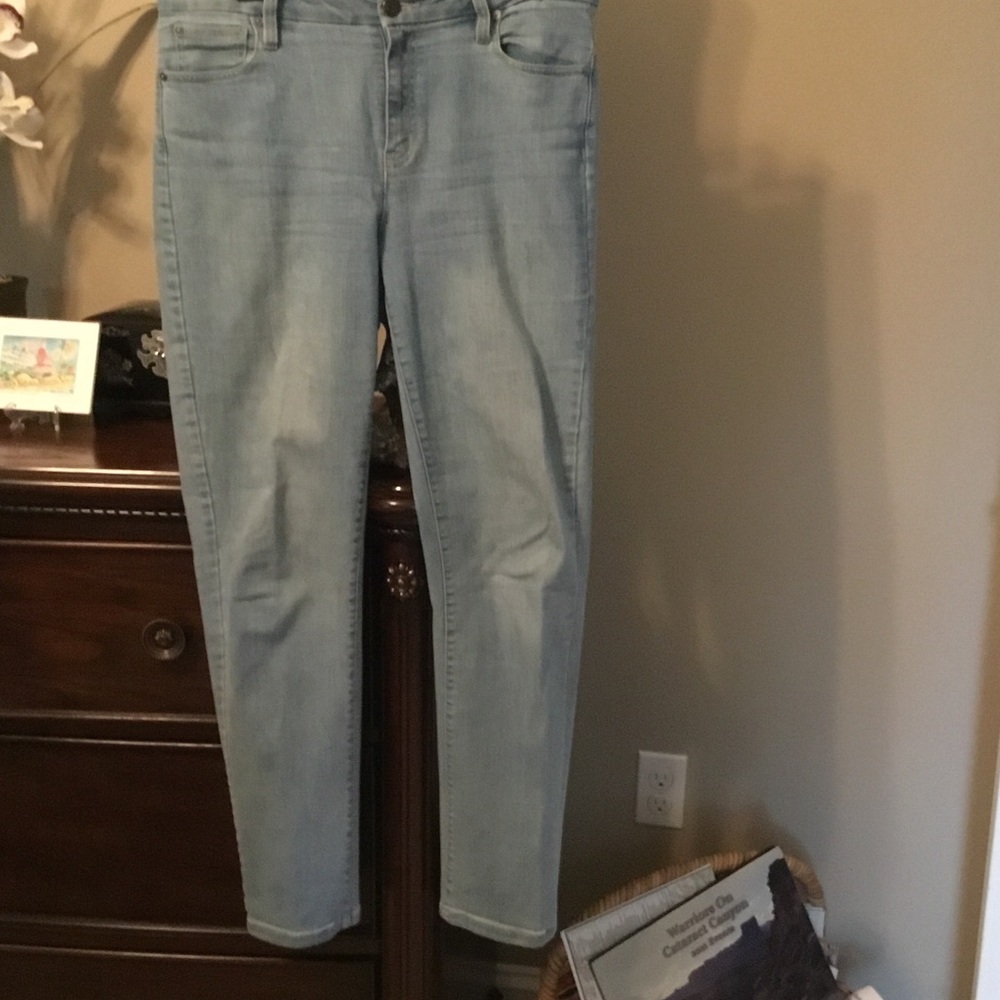 Coldwater Creek-Light Blue Wash Mid-Rise, Soft, Straight Leg Jeans